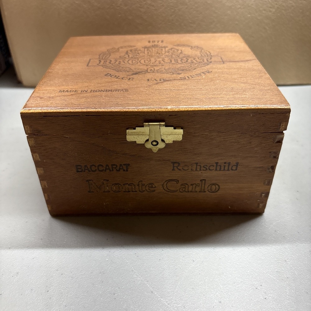 HAVANA BACCARAT PETIT CORONA SELECTION WOOD CIGAR BOX DOVETAIL LATCH HINGE